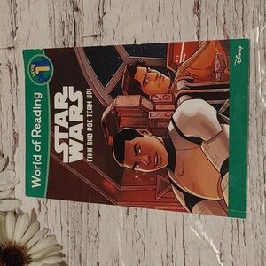 3/$13 Easy Reader Star Wars Finn and Poe Team Up level 1 book